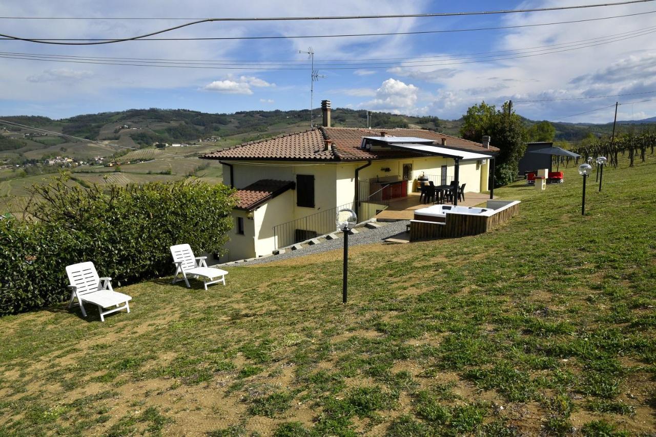 Casavacanzedezza Montecalvo Versiggia Luaran gambar