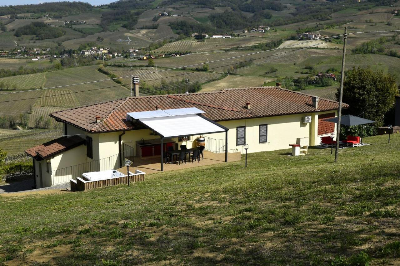 Casavacanzedezza Montecalvo Versiggia Luaran gambar