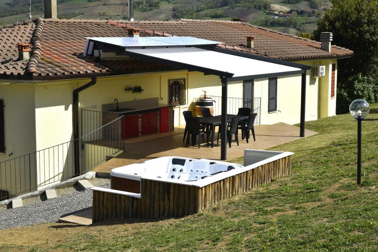 Casavacanzedezza Montecalvo Versiggia Luaran gambar