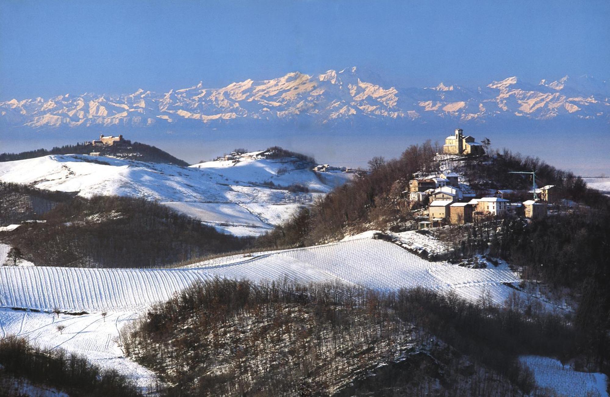 Casavacanzedezza Montecalvo Versiggia Luaran gambar