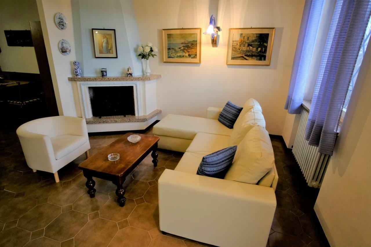 Casavacanzedezza Montecalvo Versiggia Luaran gambar