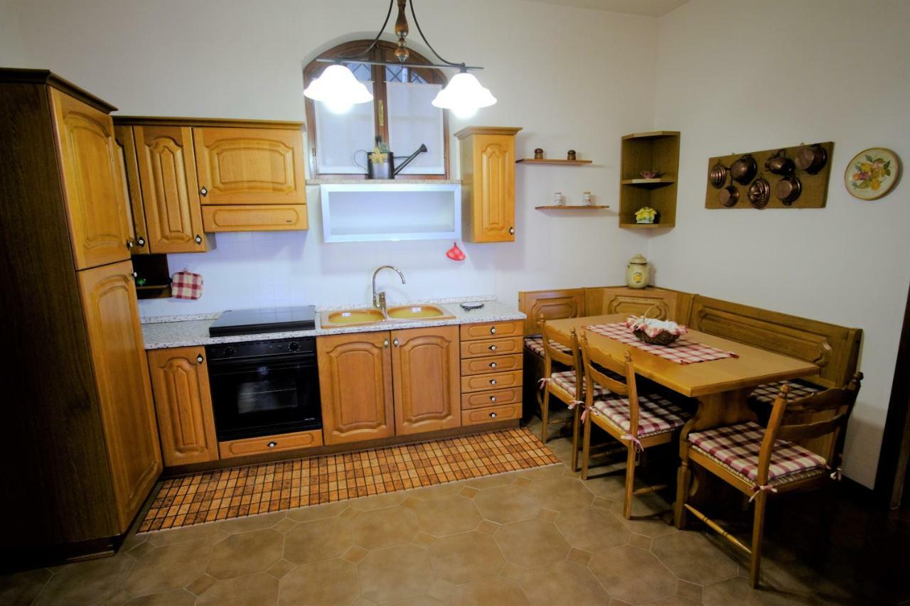 Casavacanzedezza Montecalvo Versiggia Luaran gambar