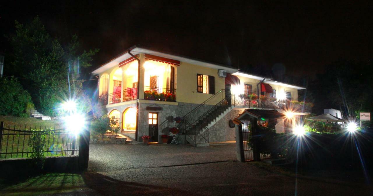 Casavacanzedezza Montecalvo Versiggia Luaran gambar